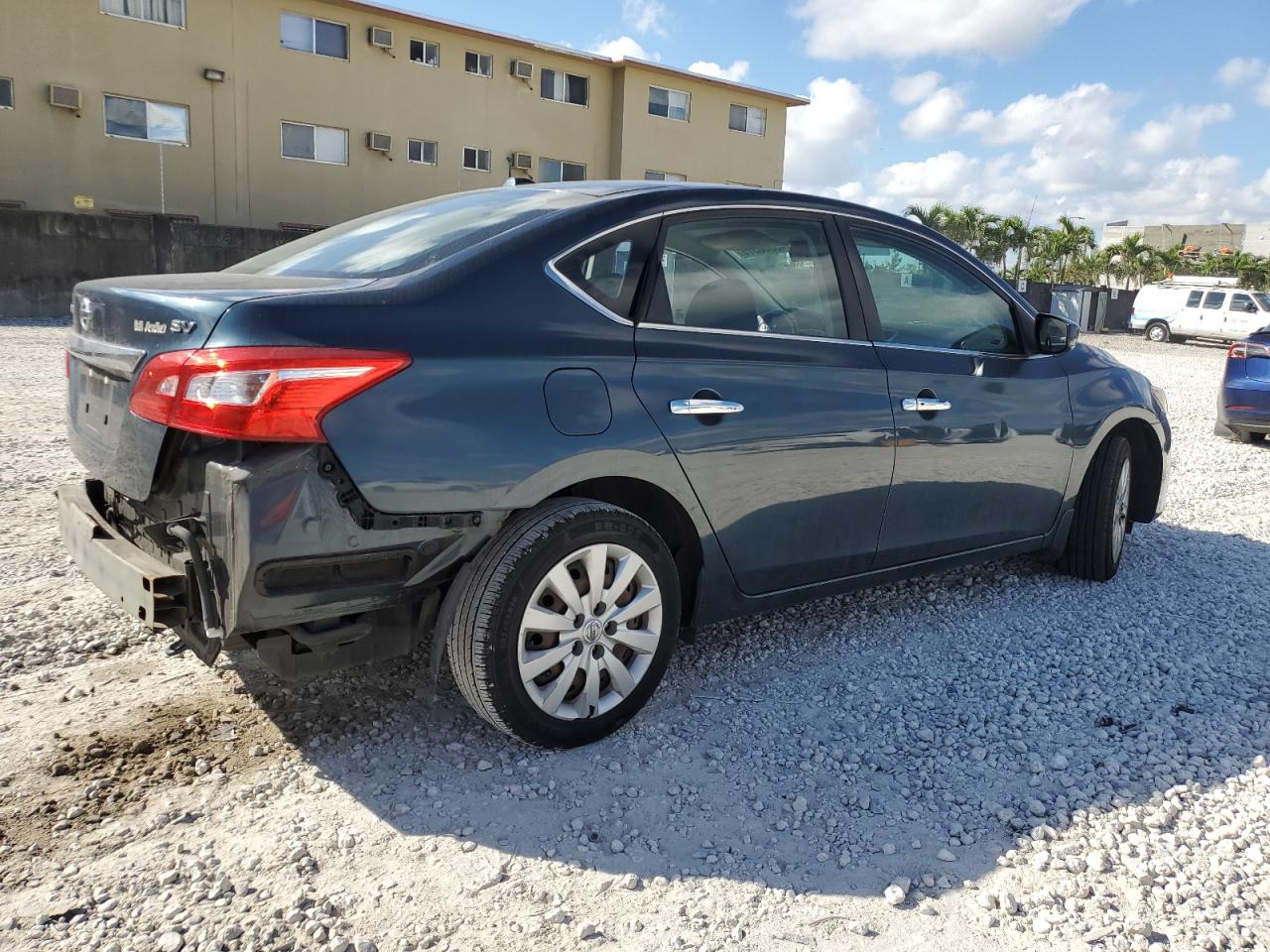 2016 Nissan Sentra VIN 3N1AB7AP2GL680731 Copart auction photo, side / rear end damage thumbnail 3