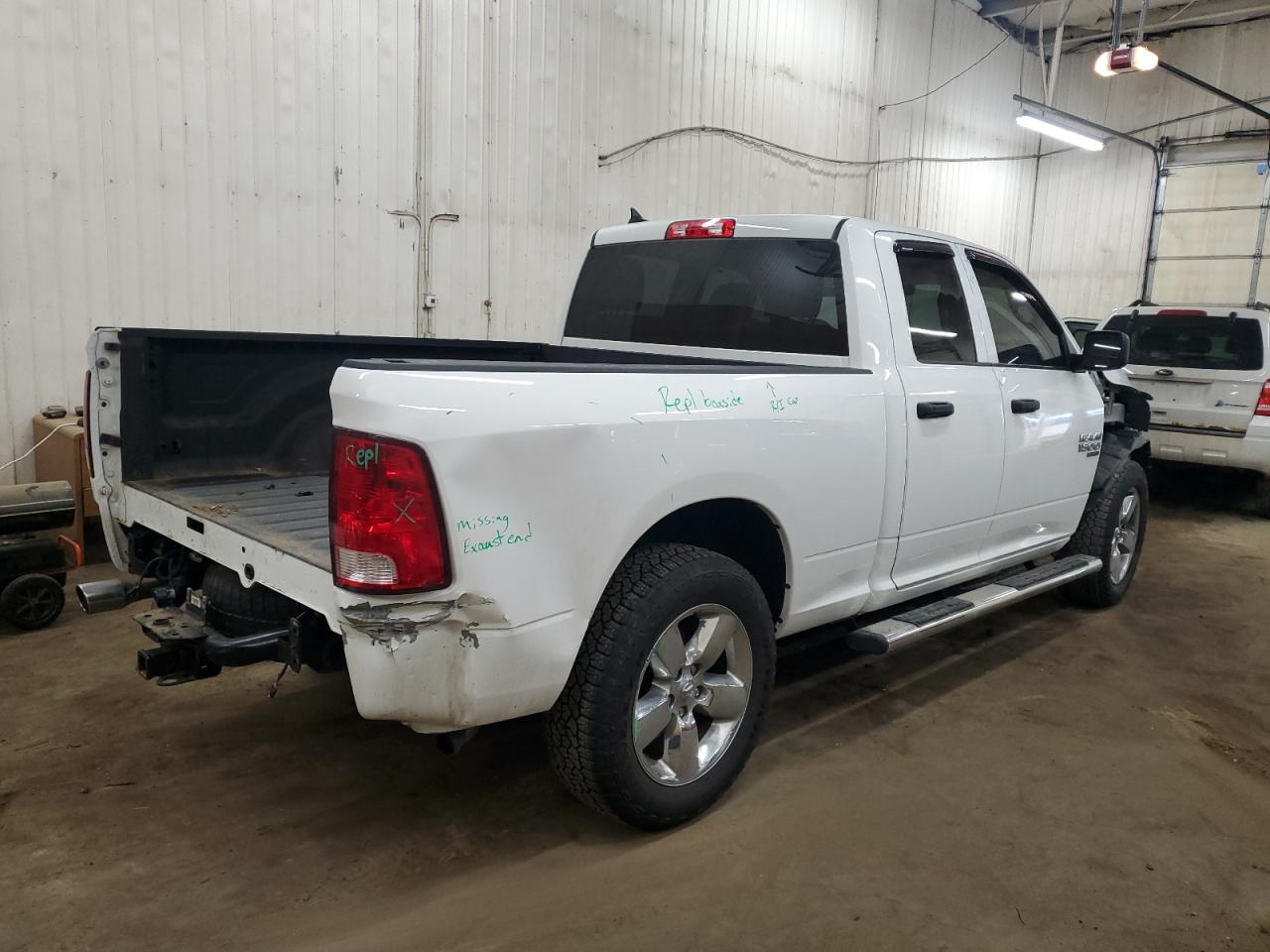 2019 RAM 1500 VIN 1C6RR7FTXKS725059 Copart auction photo, front end / rear end damage thumbnail 3