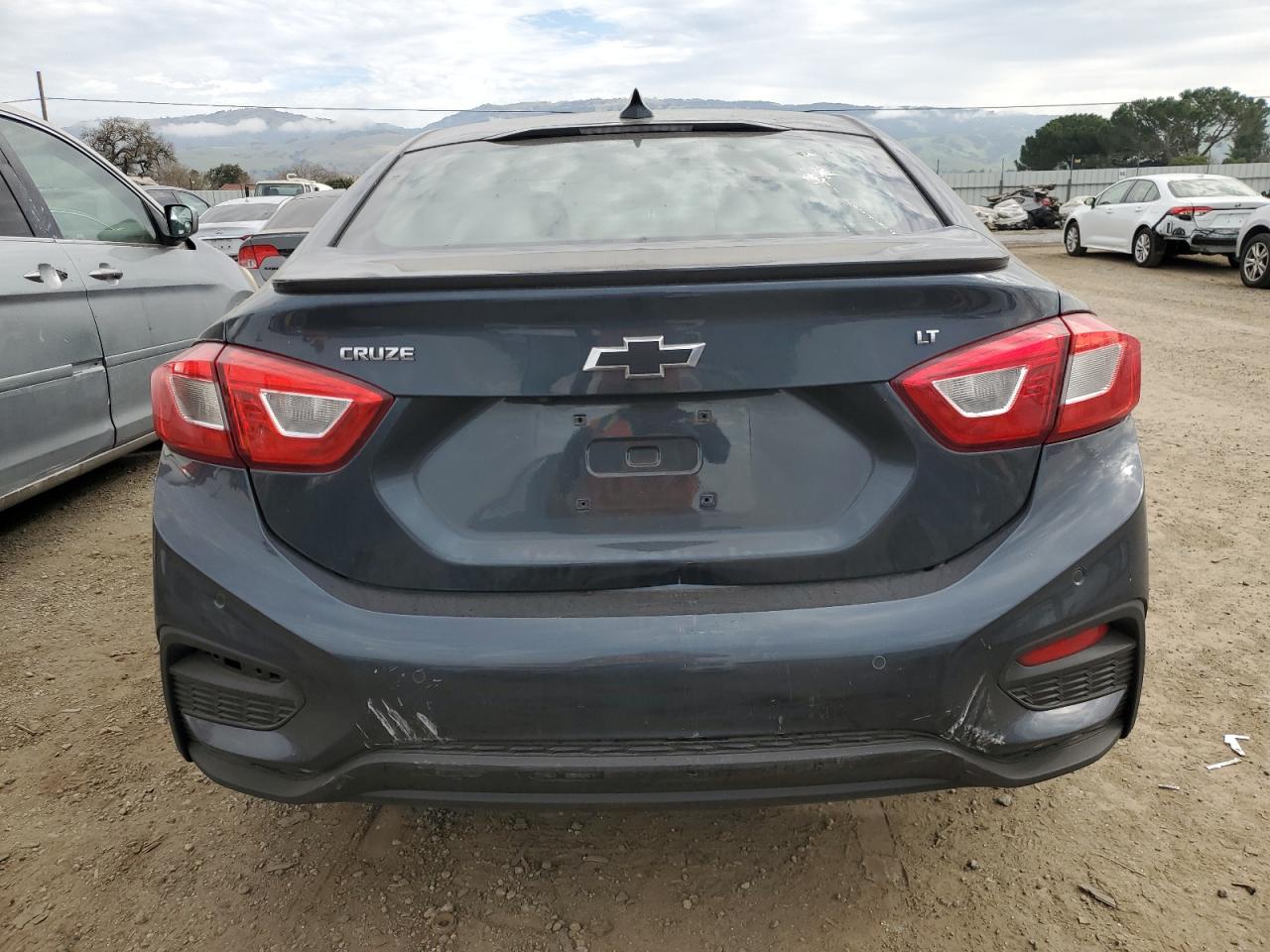 2018 Chevrolet Cruze VIN 1G1BE5SM1J7226864 Copart auction photo, front end / side damage thumbnail 6
