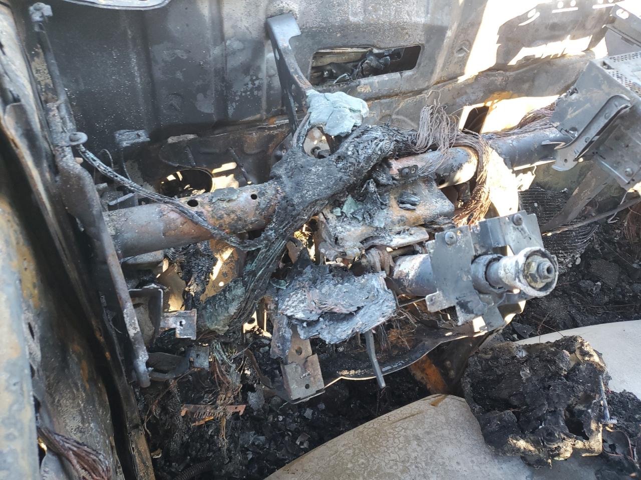 2011 Nissan Cube VIN JN8AZ2KR5BT210231 Copart auction photo, burn damage thumbnail 9