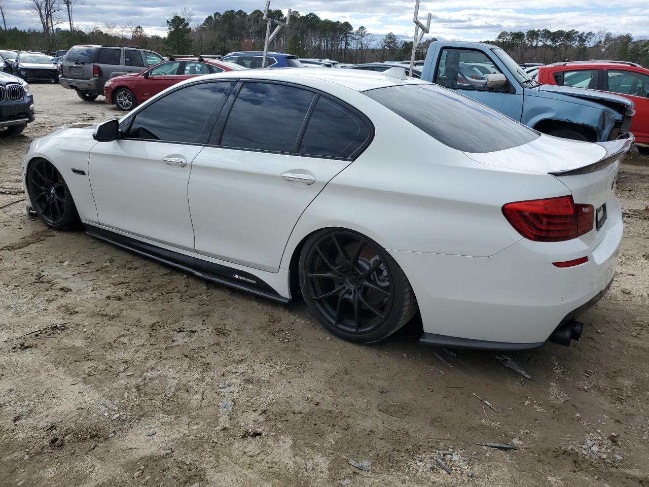 2015 BMW 5er VIN WBAKN9C55FD682331 Copart auction photo, front end / undercarriage damage thumbnail 2