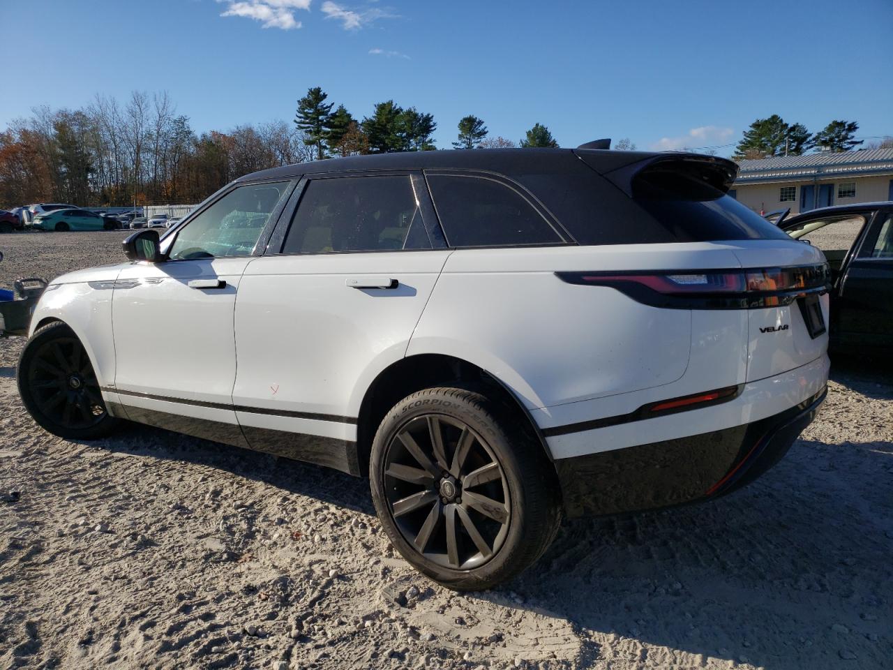 2019 Land Rover Range Rover VIN SALYL2EX0KA206565 Copart auction photo, front end / side damage thumbnail 2