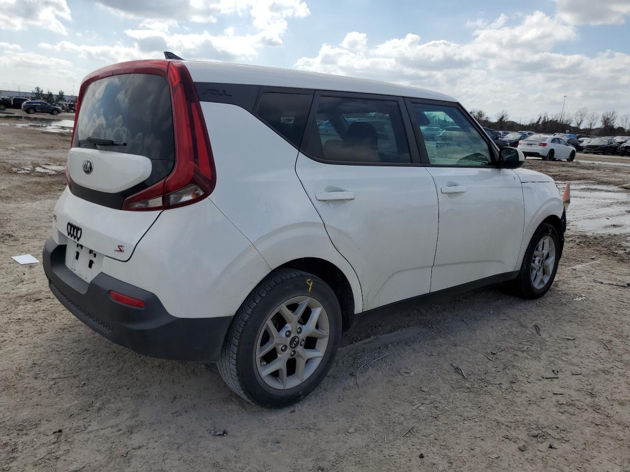 2020 KIA Soul VIN KNDJ23AUXL7042169 Copart auction photo, front end / side damage thumbnail 3