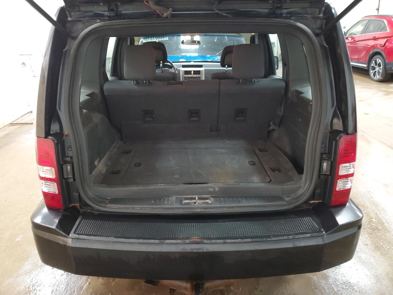2010 Jeep Liberty (North America) VIN 1J4PN2GK9AW172751 Copart auction photo, front end / minor dent/scratches damage thumbnail 6
