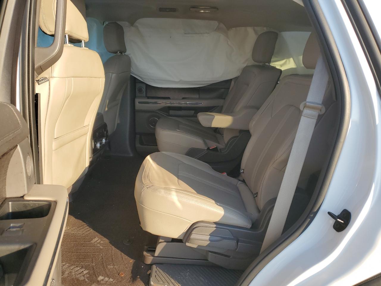 2020 Ford Expedition VIN 1FMJU1KT4LEA07025 Copart auction photo, side / rear end damage thumbnail 11