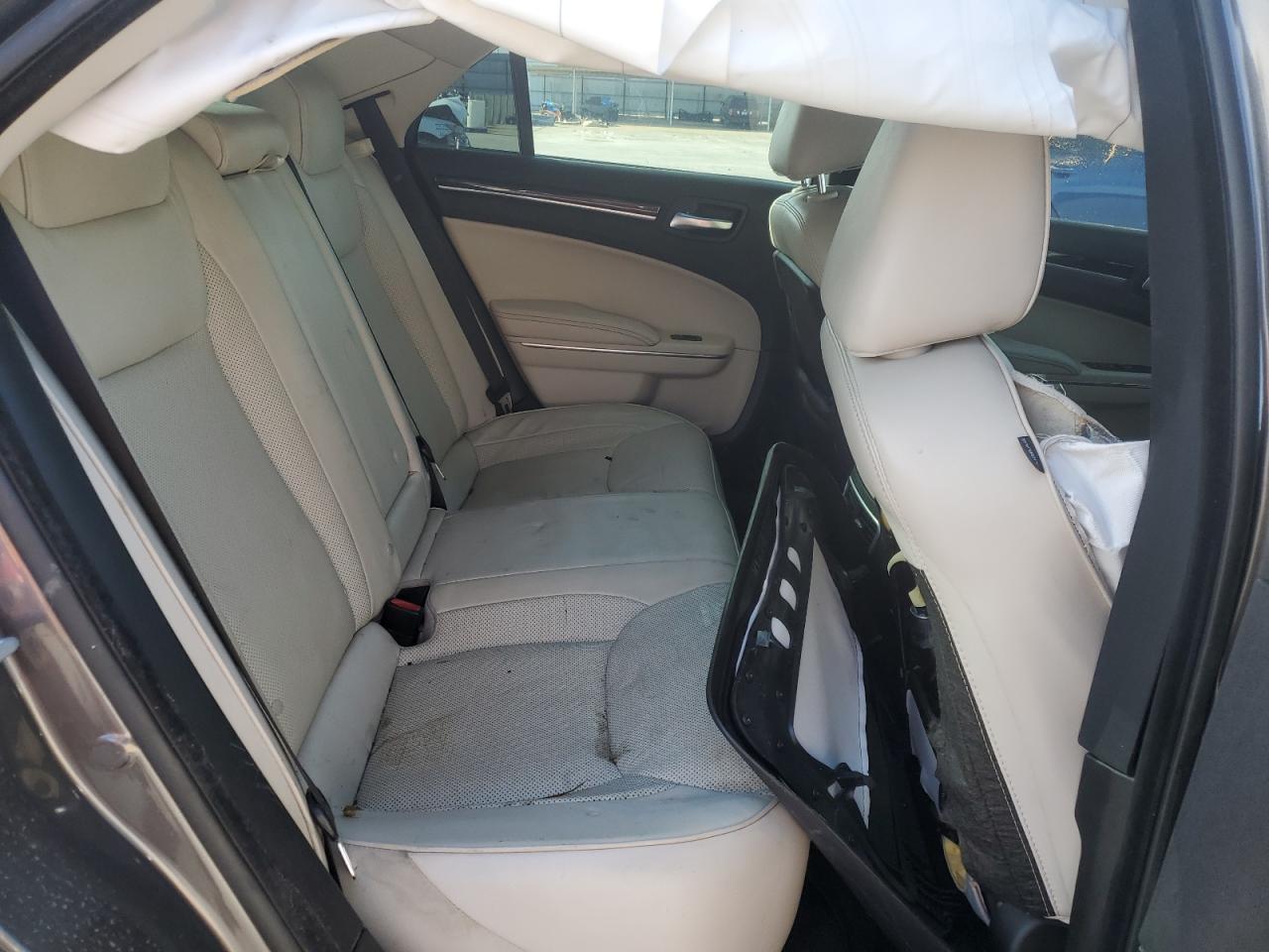 2017 Chrysler 300 VIN 2C3CCAKG0HH565655 Copart auction photo, front end / side damage thumbnail 10