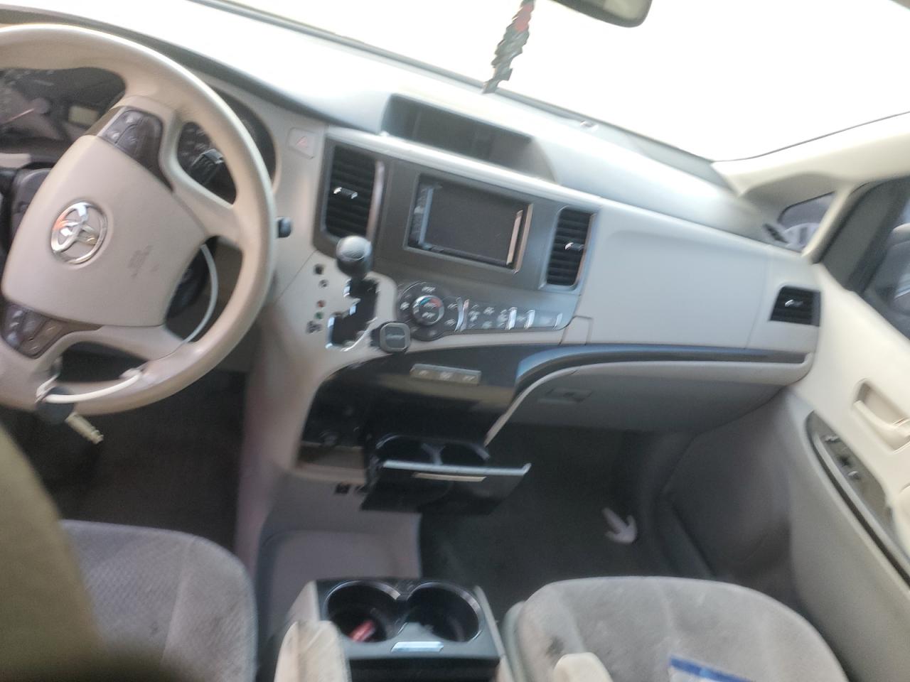 2014 Toyota Sienna VIN 5TDKK3DC5ES413951 Copart auction photo, front end damage thumbnail 8