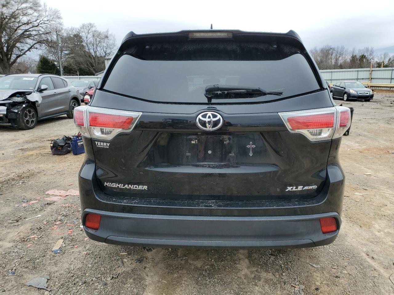 2016 Toyota Highlander VIN 5TDJKRFH3GS332926 Copart auction photo, front end damage thumbnail 6