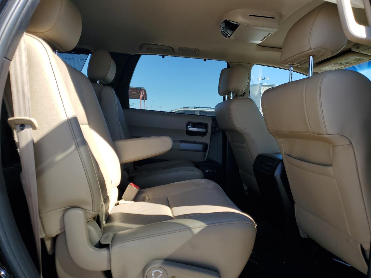 2015 Toyota Sequoia VIN 5TDKY5G11FS058699 Copart auction photo, side / hail damage thumbnail 11