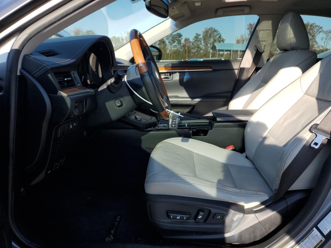 2013 Lexus ES VIN JTHBW1GG3D2026908 Copart auction photo, undercarriage / minor dent/scratches damage thumbnail 7