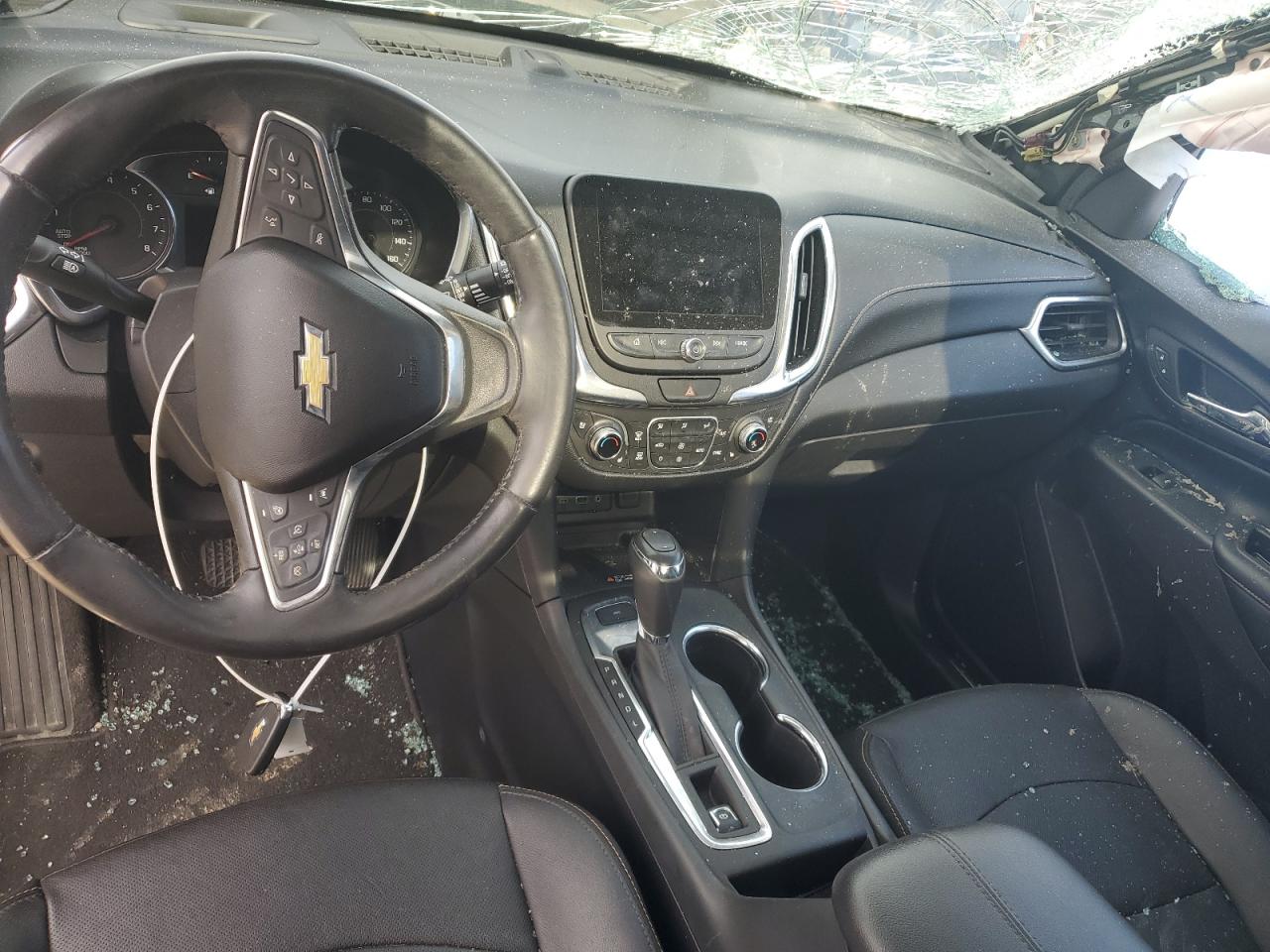 2019 Chevrolet Equinox VIN 3GNAXXEV3KS677351 Copart auction photo, side / front end damage thumbnail 8