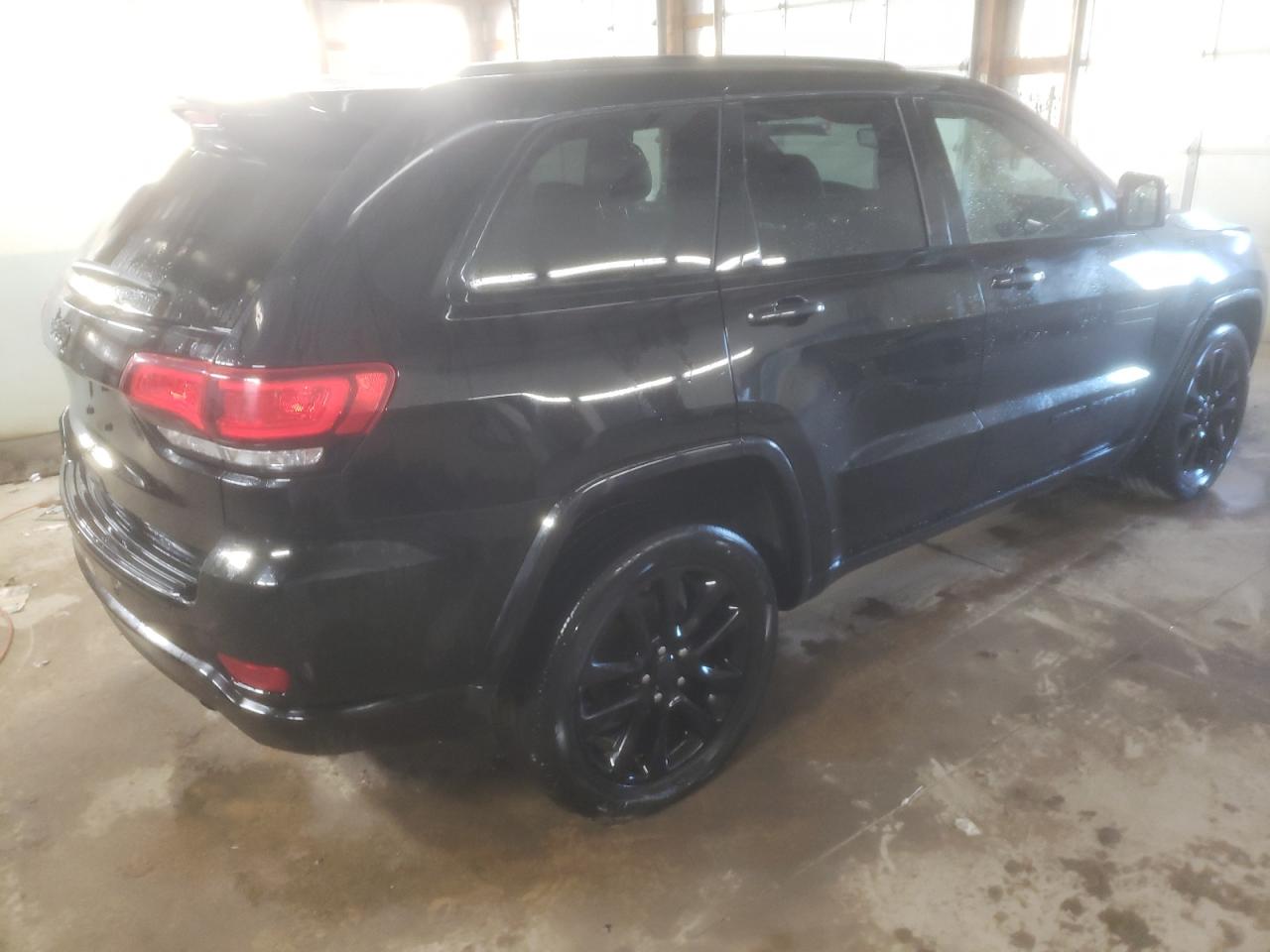 2017 Jeep Grand Cherokee VIN 1C4RJFAG6HC938565 Copart auction photo, front end damage thumbnail 3