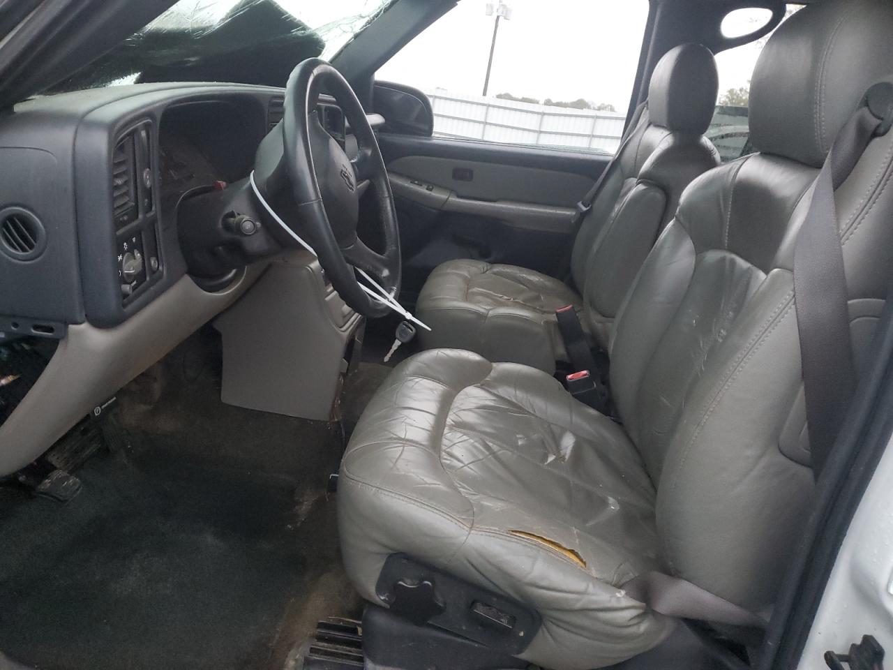 2002 Chevrolet Suburban VIN 1GNGC26U52R250769 Copart auction photo, all over damage thumbnail 7
