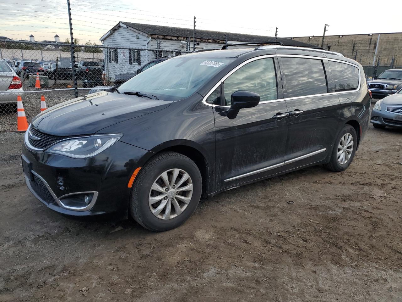 2018 Chrysler Pacifica VIN 2C4RC1BG4JR352827