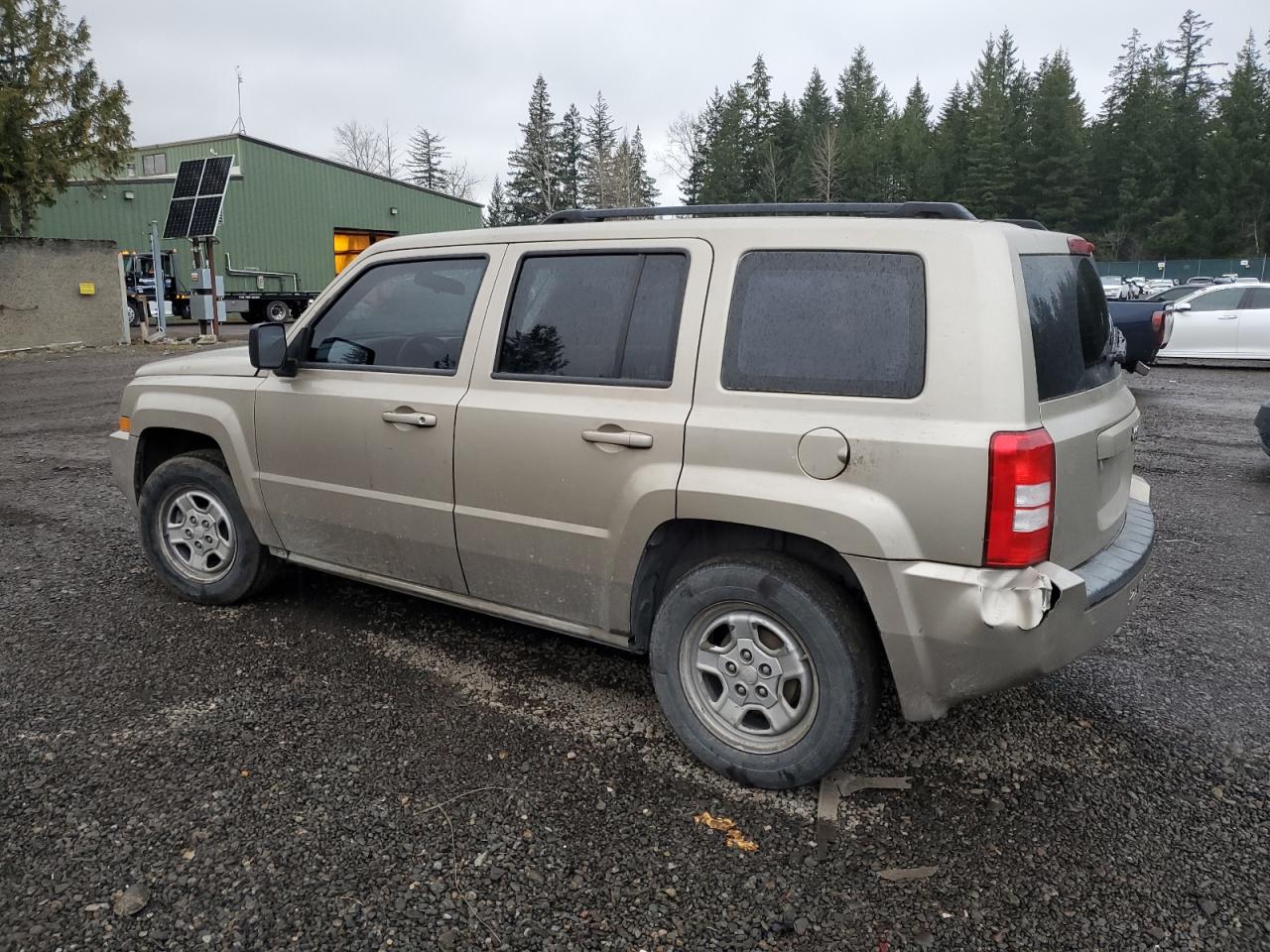2010 Jeep Liberty (Patriot) VIN 1J4NT2GB2AD546044 Copart auction photo, rear end damage thumbnail 2