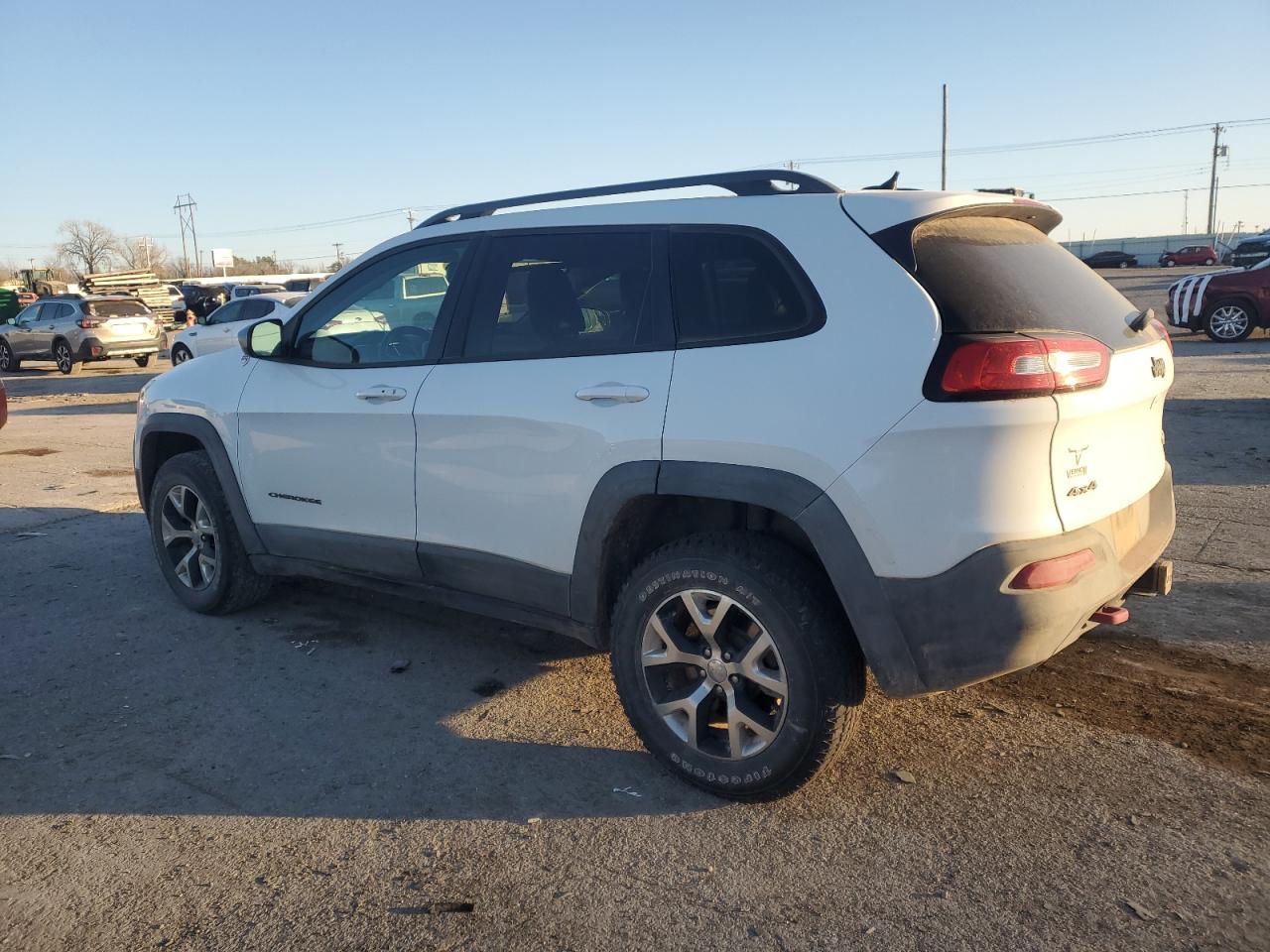 2015 Jeep Cherokee VIN 1C4PJMBS2FW527237 Copart auction photo, front end / side damage thumbnail 2