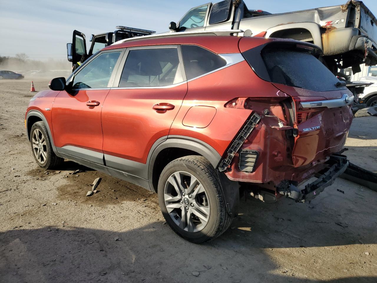 2021 KIA Seltos VIN KNDEUCAA7M7039426 Copart auction photo, rear end / side damage thumbnail 2
