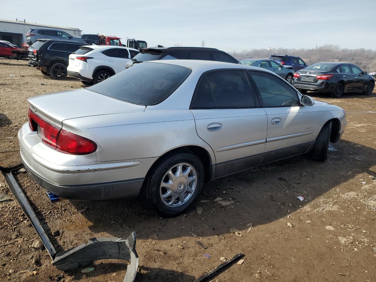 2001 Buick Regal VIN 2G4WF551511170704 Copart auction photo, front end / side damage thumbnail 3
