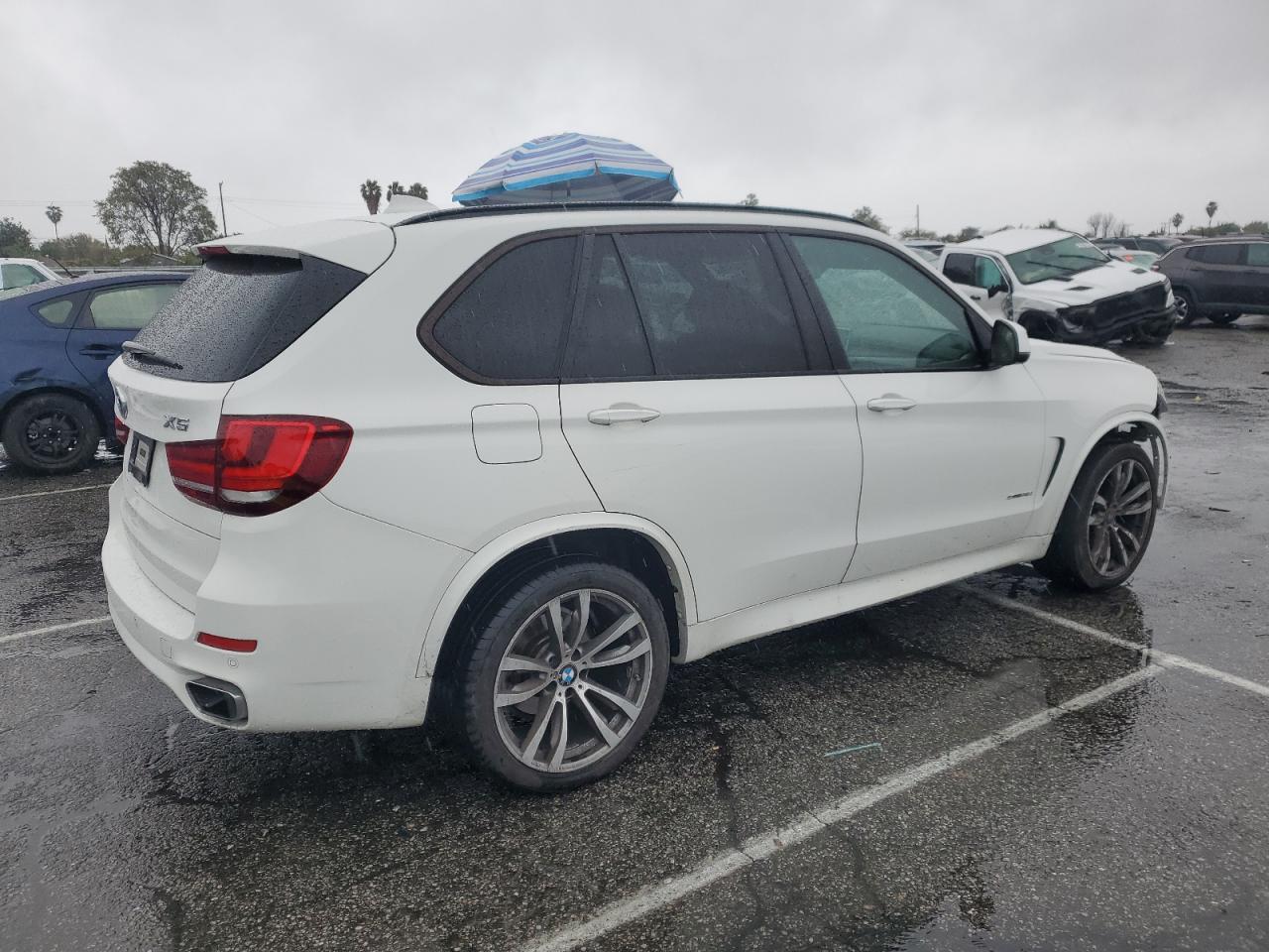 2015 BMW X5 VIN 5UXKR2C57F0H35599 Copart auction photo, front end / minor dent/scratches damage thumbnail 3