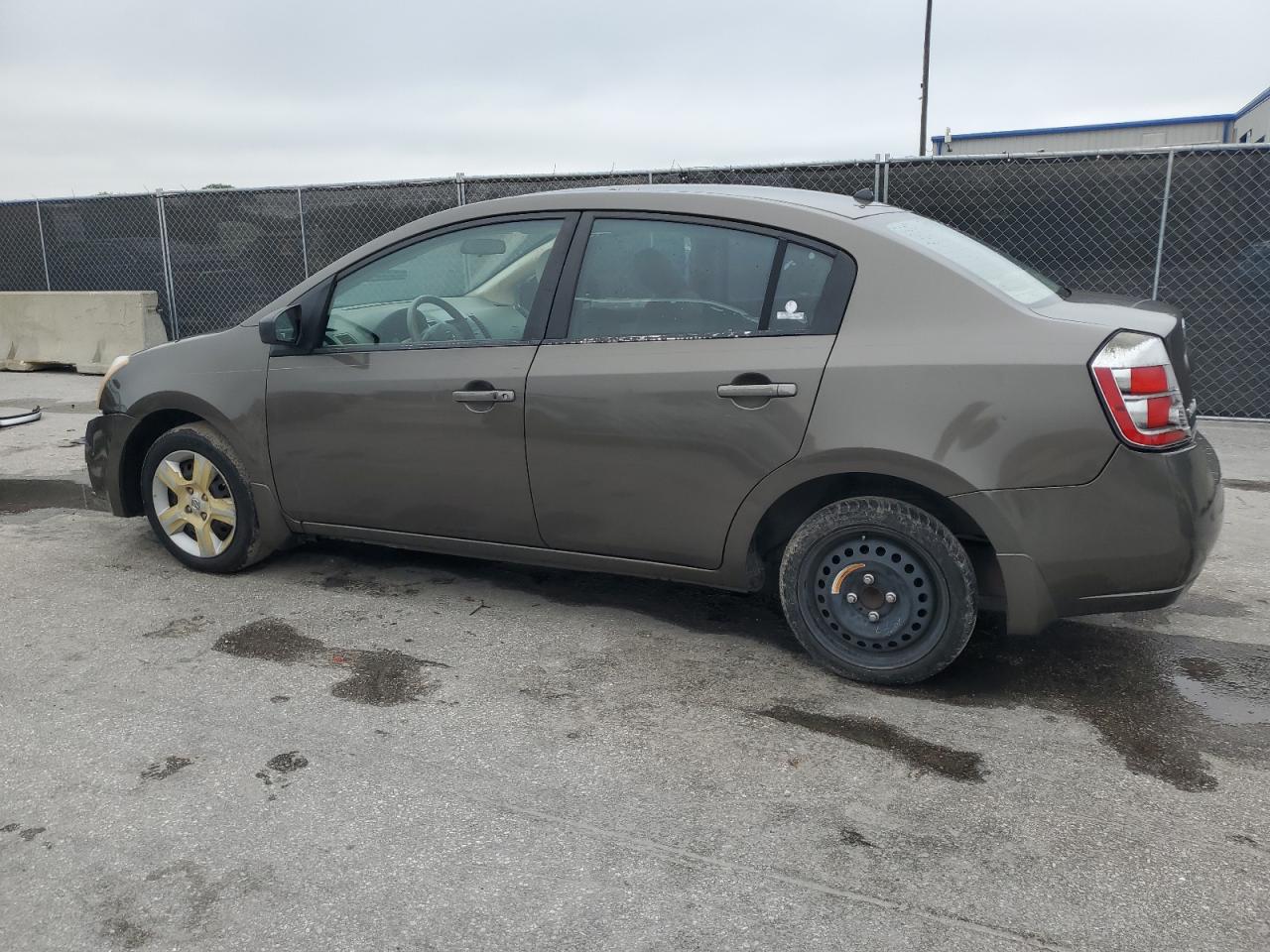 2007 Nissan Sentra VIN 3N1AB61EX7L665080 Copart auction photo, side / front end damage thumbnail 2