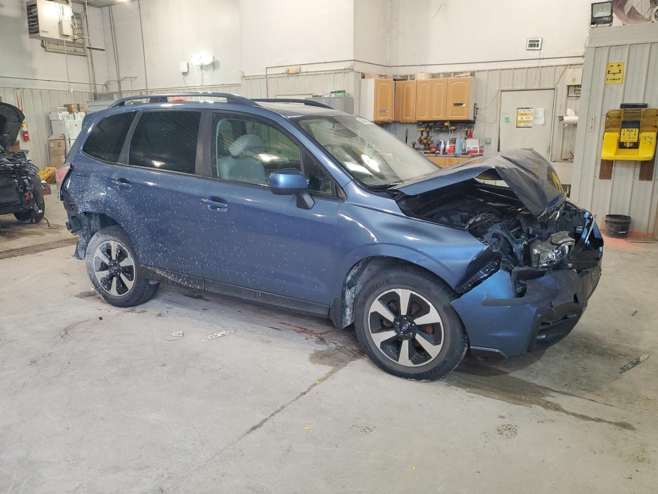2018 Subaru Forester VIN JF2SJAGC8JH422694 Copart auction photo, front end / rear end damage thumbnail 4