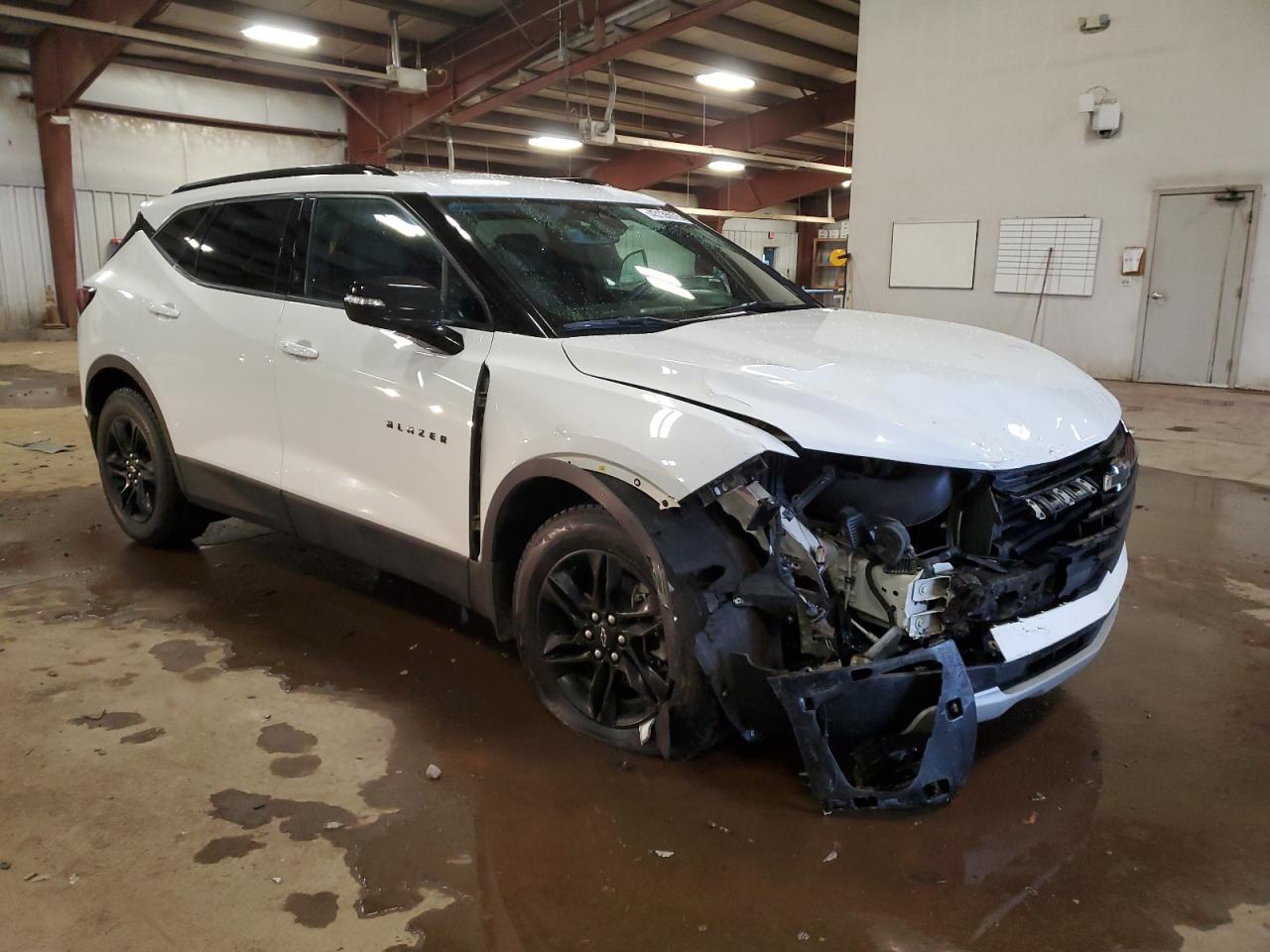 2022 Chevrolet Blazer VIN 3GNKBJRS7NS145282 Copart auction photo, front end / side damage thumbnail 4
