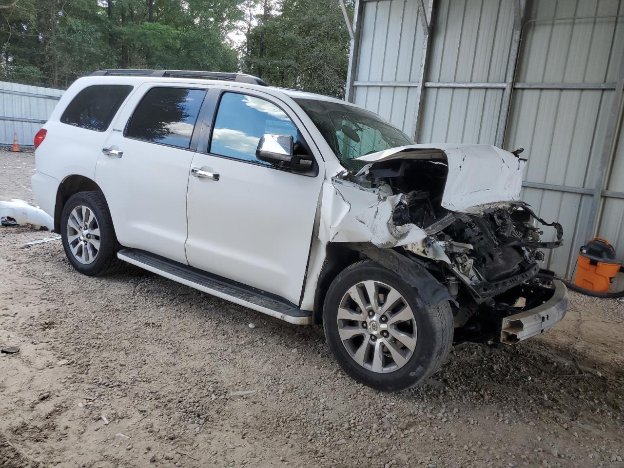 2008 Toyota Sequoia VIN 5TDZY68A18S002543 Copart auction photo, front end damage thumbnail 4