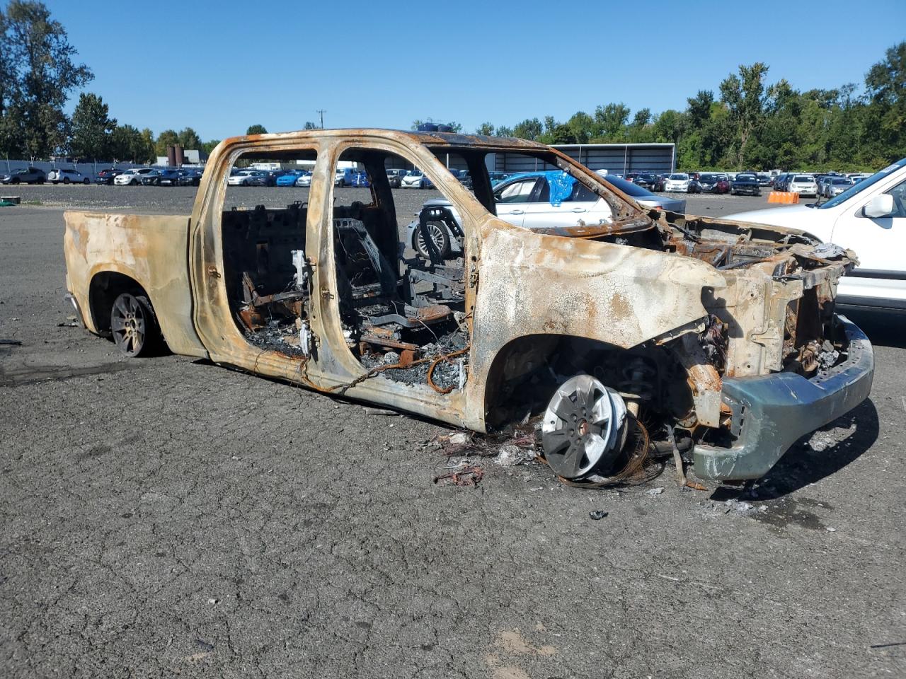 2019 Chevrolet Silverado VIN 3GCPWCEK9KG136179 Copart auction photo, burn damage thumbnail 4
