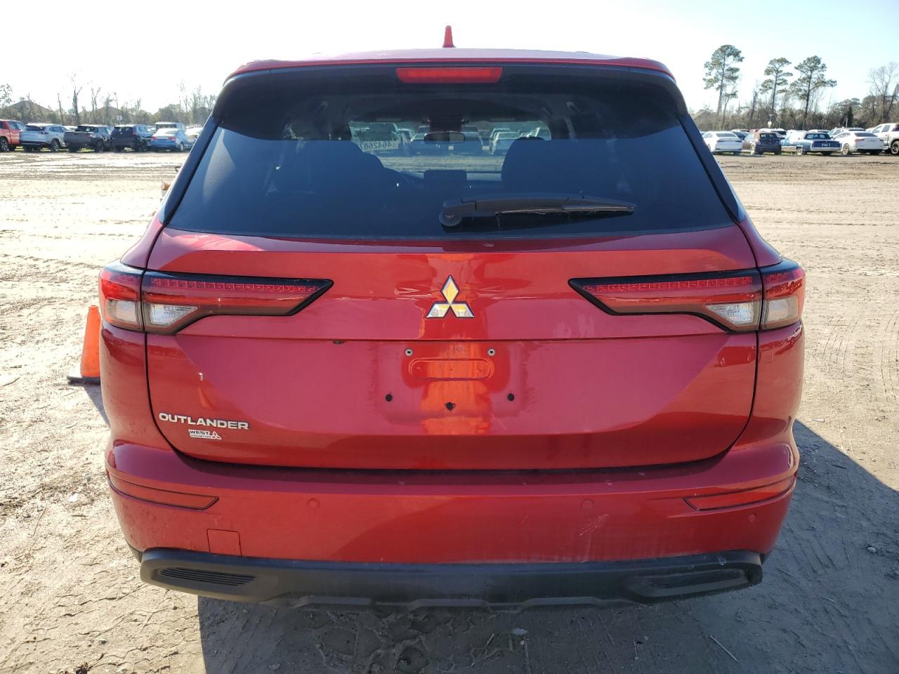 2024 Mitsubishi Outlander VIN JA4J3UA81RZ063635 Copart auction photo, side / front end damage thumbnail 6