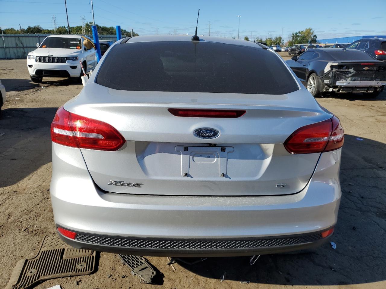 2017 Ford Focus VIN 1FADP3F20HL323522 Copart auction photo, front end damage thumbnail 6