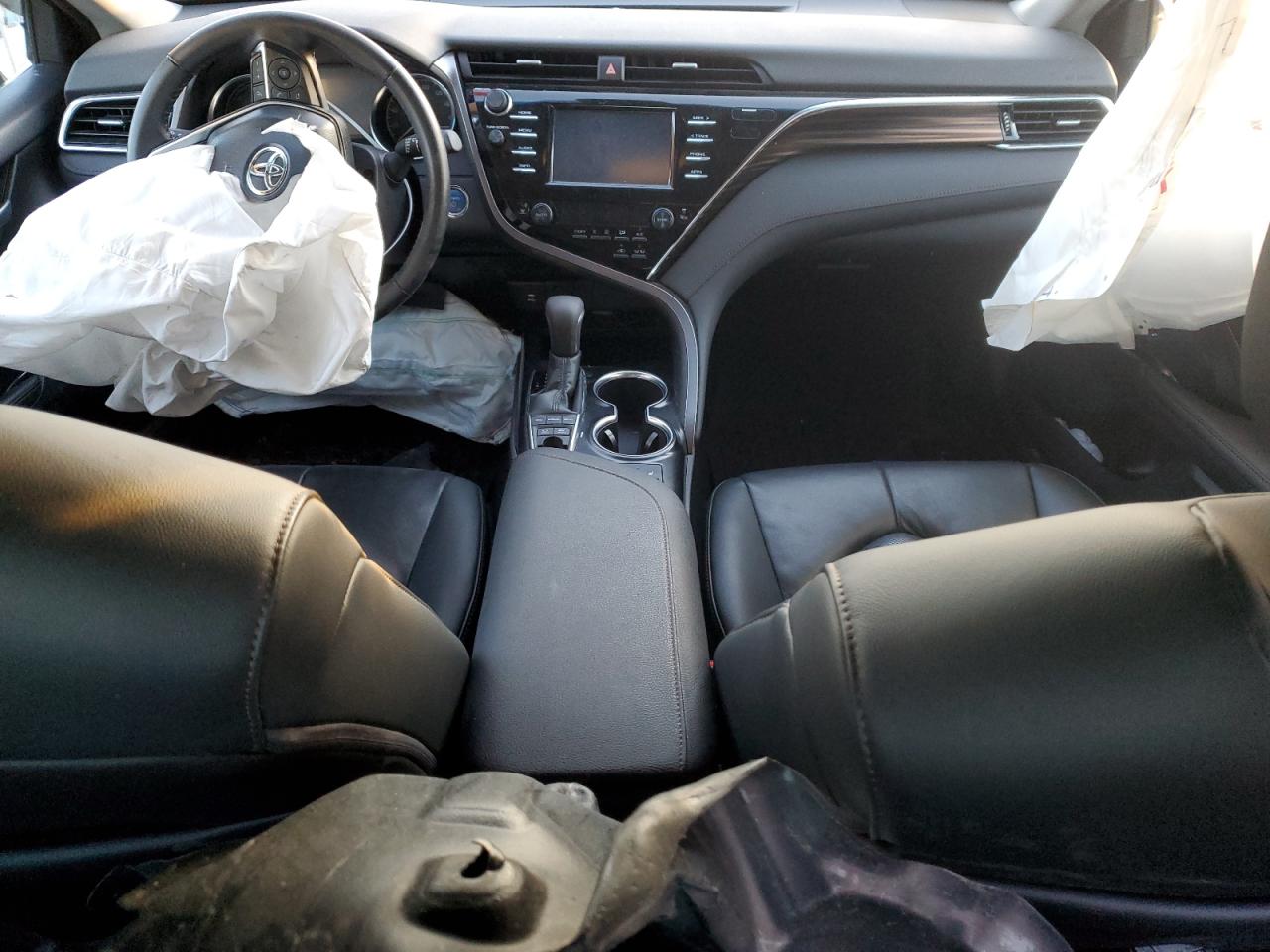 2018 Toyota Camry VIN 4T1B21HK0JU507453 Copart auction photo, front end / minor dent/scratches damage thumbnail 8