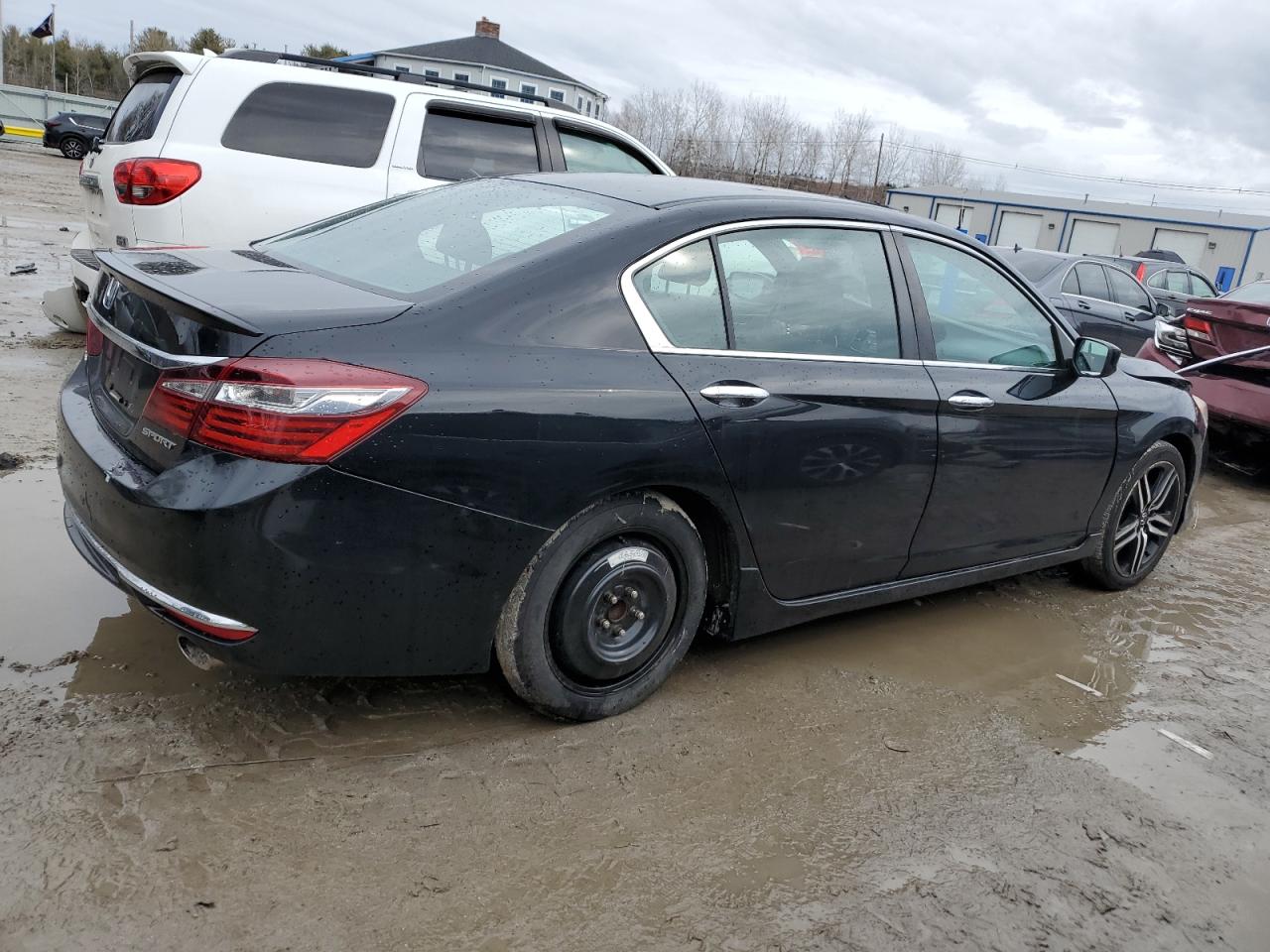 2017 Honda Accord VIN 1HGCR2F57HA102808 Copart auction photo, front end damage thumbnail 3
