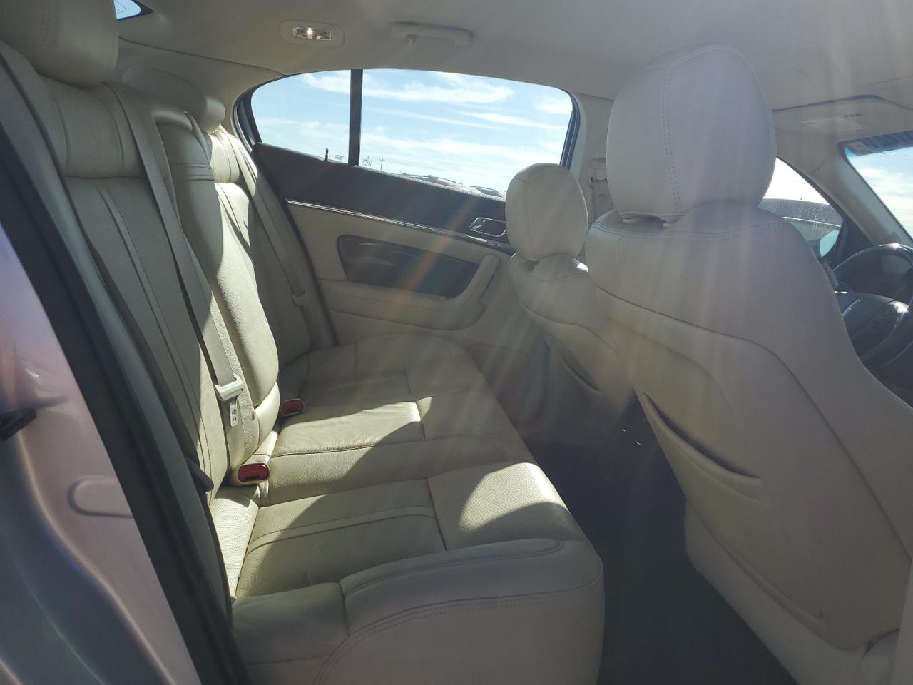 2016 Lincoln MKS VIN 1LNHL9DK2GG601403 Copart auction photo, rear end / minor dent/scratches damage thumbnail 10