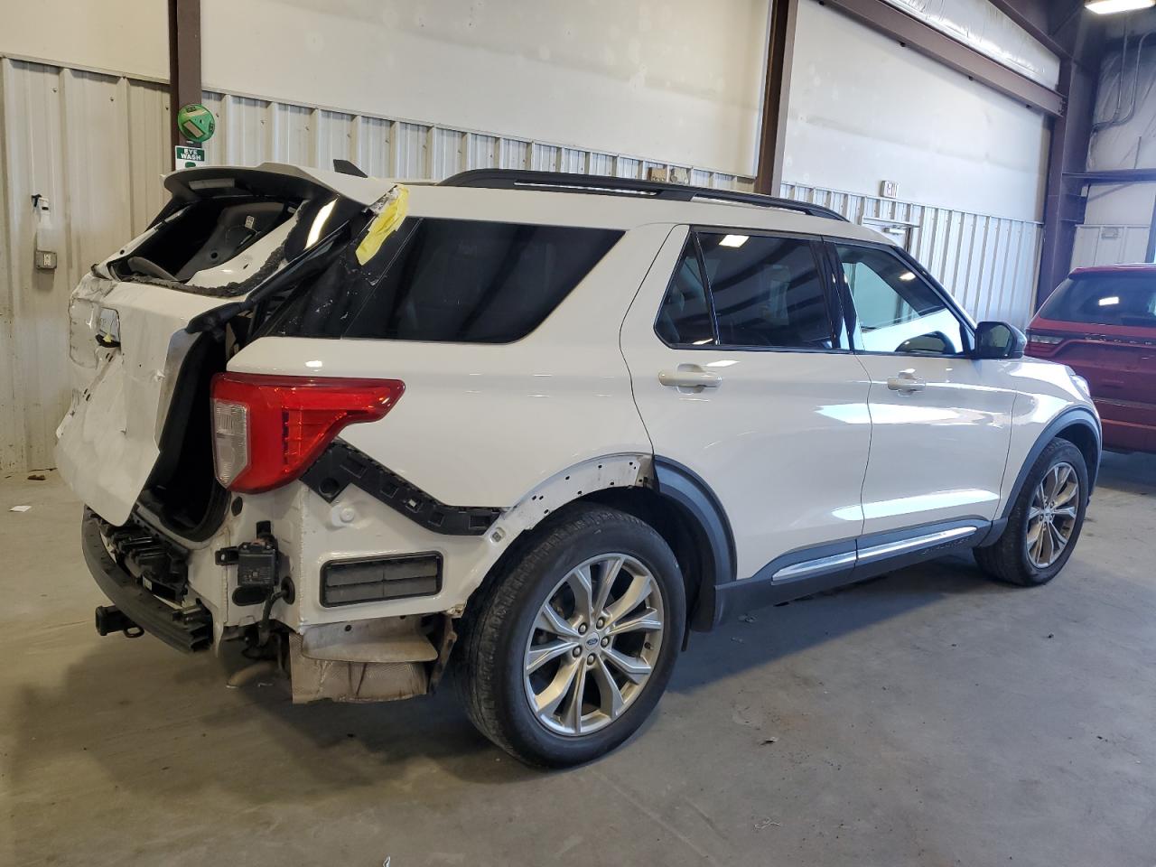 2021 Ford Explorer VIN 1FMSK7DH6MGA55945 Copart auction photo, rear end damage thumbnail 3