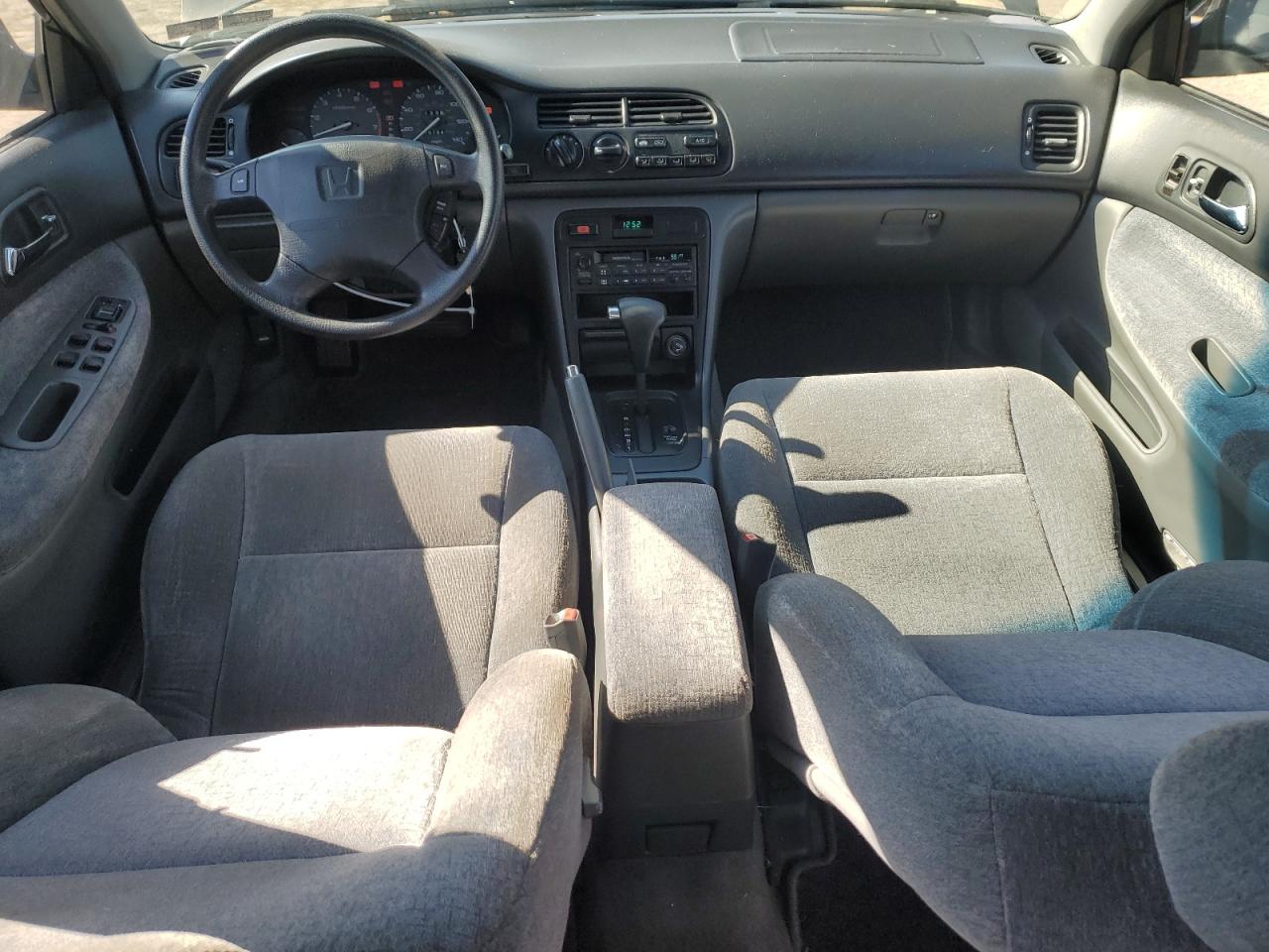 1996 Honda Accord VIN 1HGCD5657TA159695 Copart auction photo, front end damage thumbnail 8
