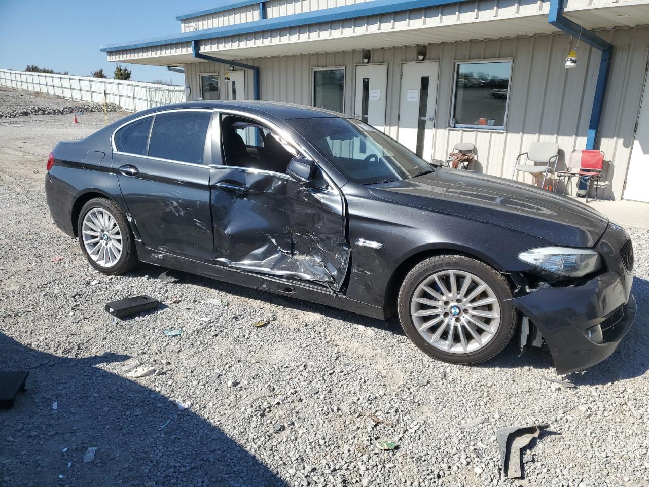2011 BMW 5er VIN WBAFU7C5XBC771725 Copart auction photo, all over / minor dent/scratches damage thumbnail 4