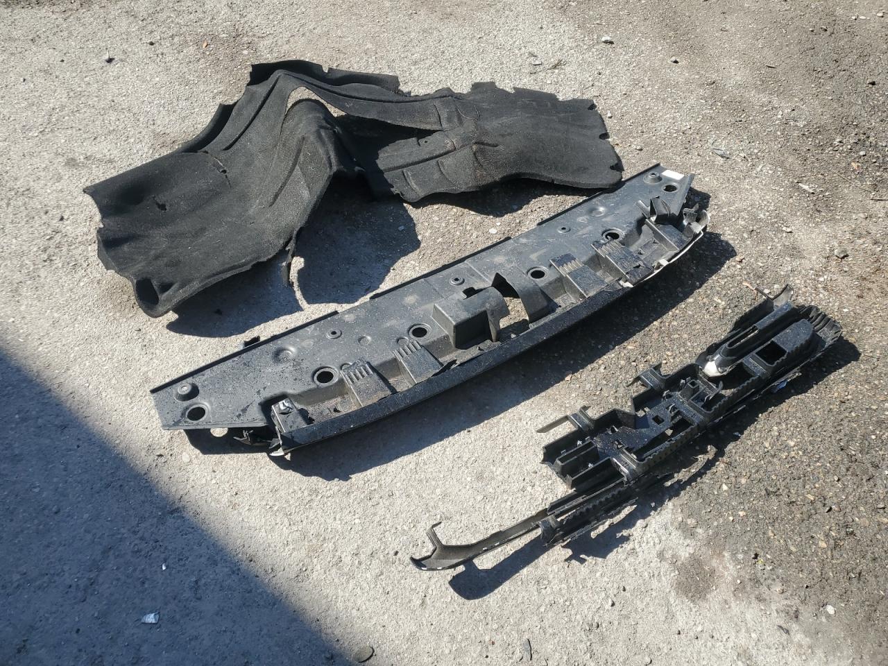 2021 GMC Canyon VIN 1GTG5BEN4M1257114 Copart auction photo, front end damage thumbnail 12