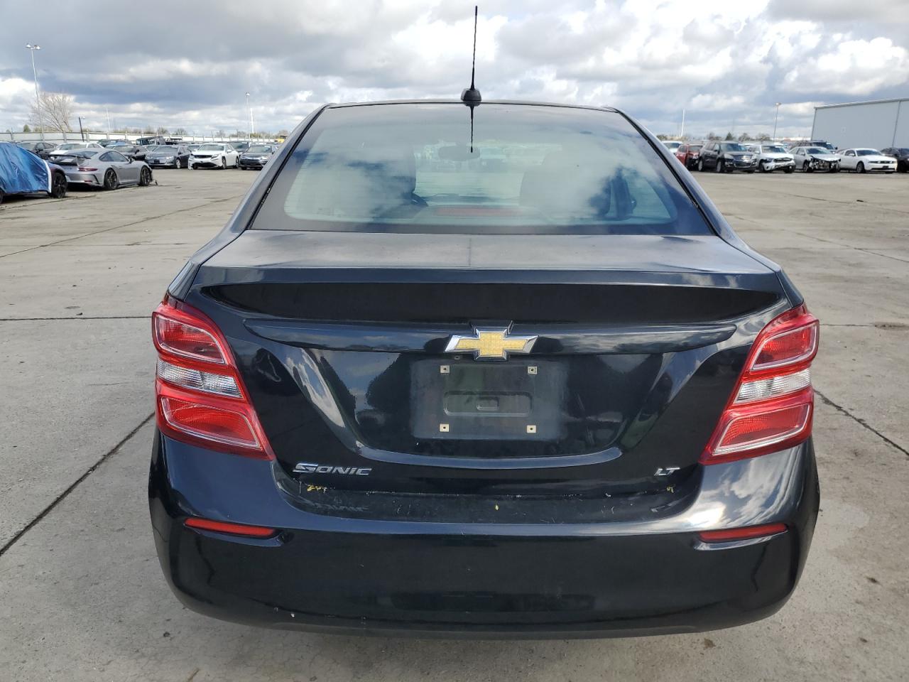 2017 Chevrolet Sonic VIN 1G1JD5SG4H4140095 Copart auction photo, minor dent/scratches damage thumbnail 6