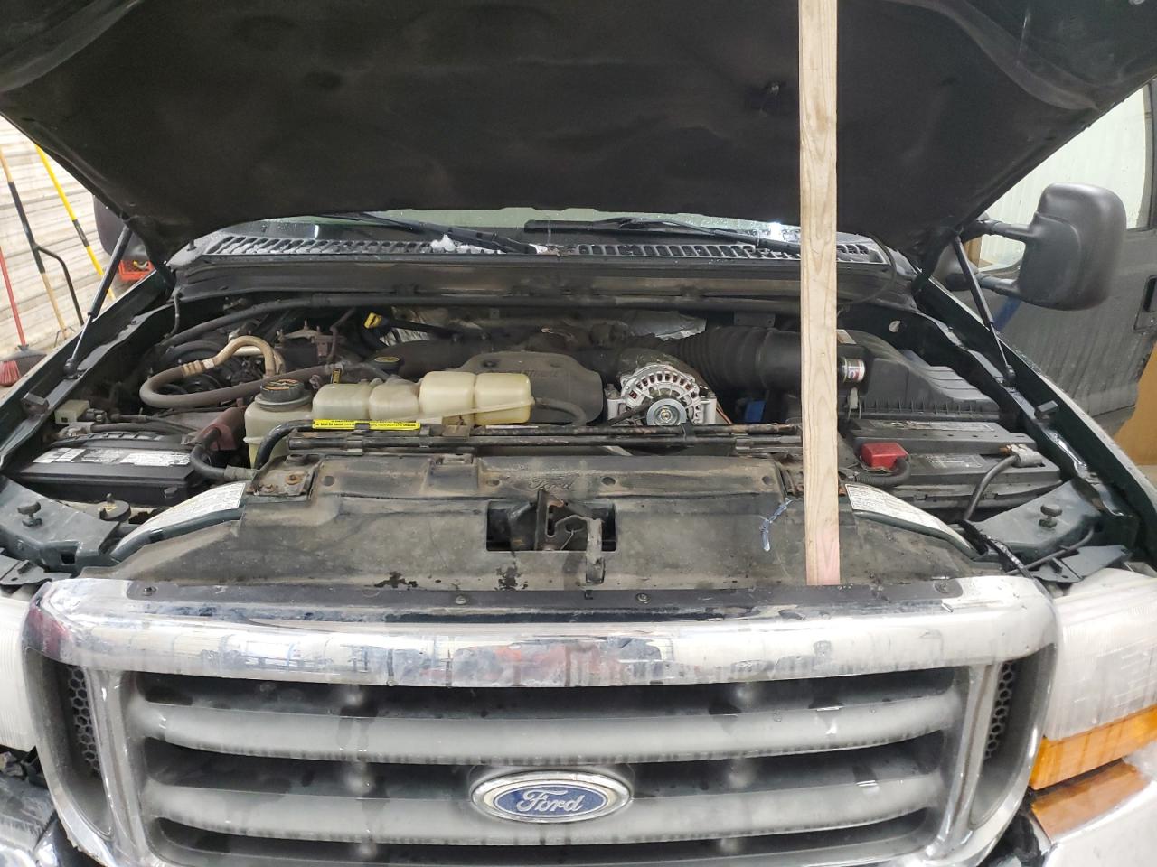 2001 Ford F250 VIN 1FTNX21F81EB22710 Copart auction photo, front end / rear end damage thumbnail 11