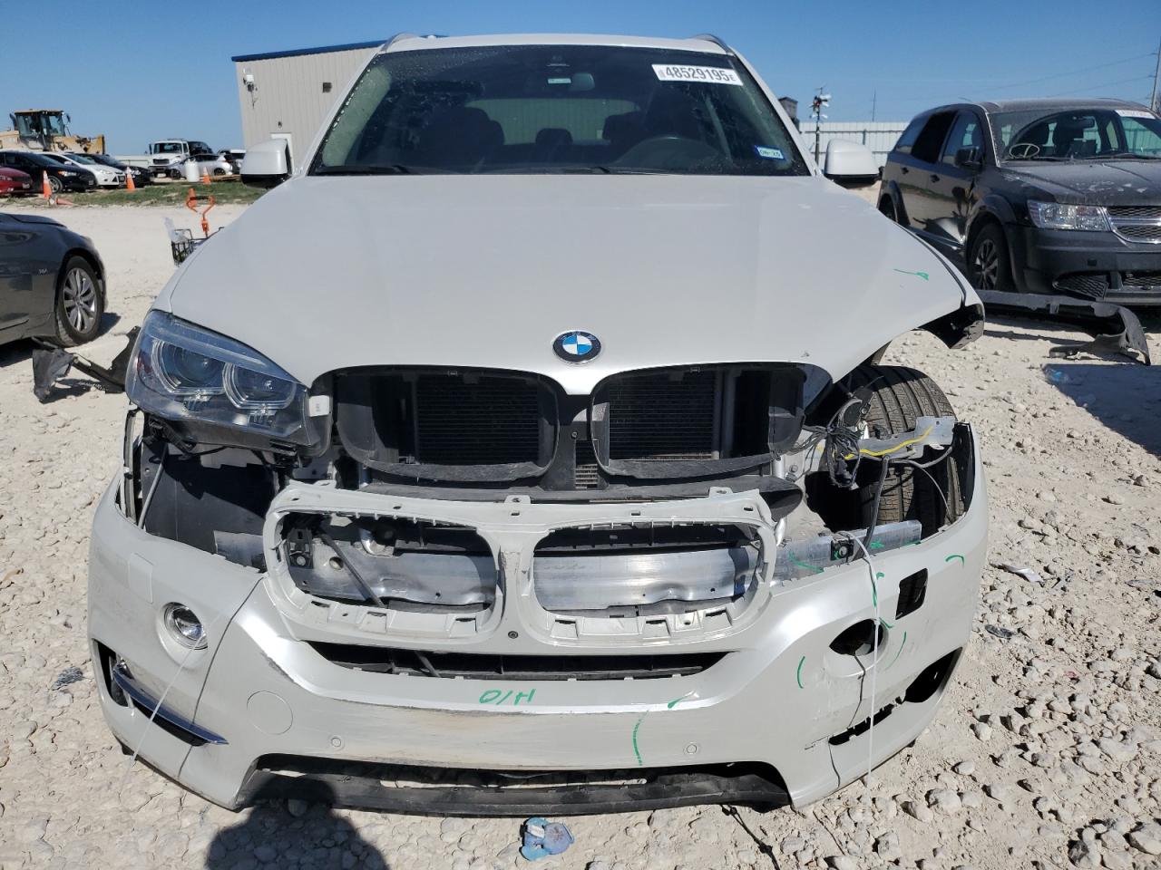 2016 BMW X5 VIN 5UXKR0C50G0U12319 Copart auction photo, front end / minor dent/scratches damage thumbnail 5