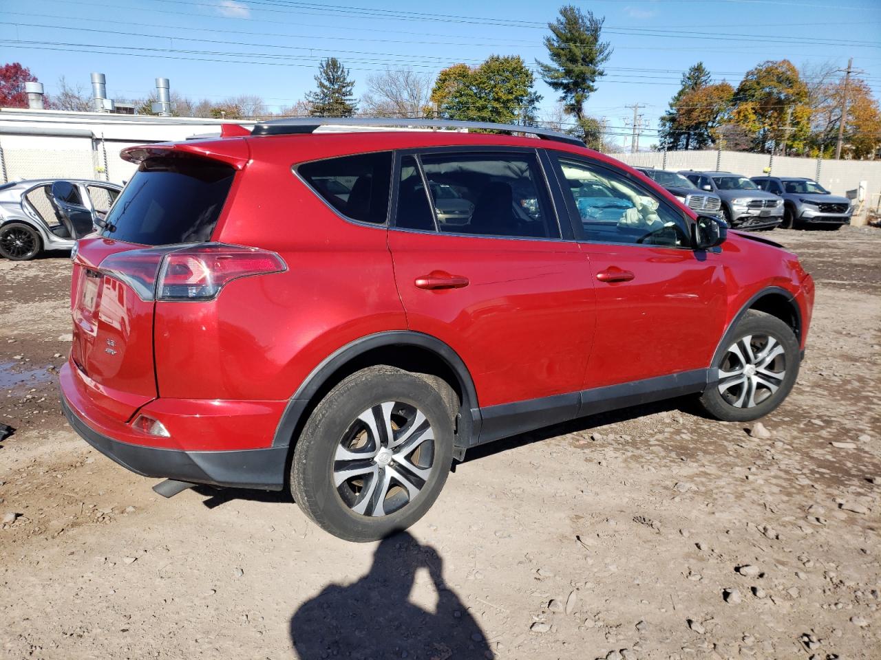2017 Toyota RAV 4 VIN JTMBFREV5HJ132676 Copart auction photo, front end / side damage thumbnail 3