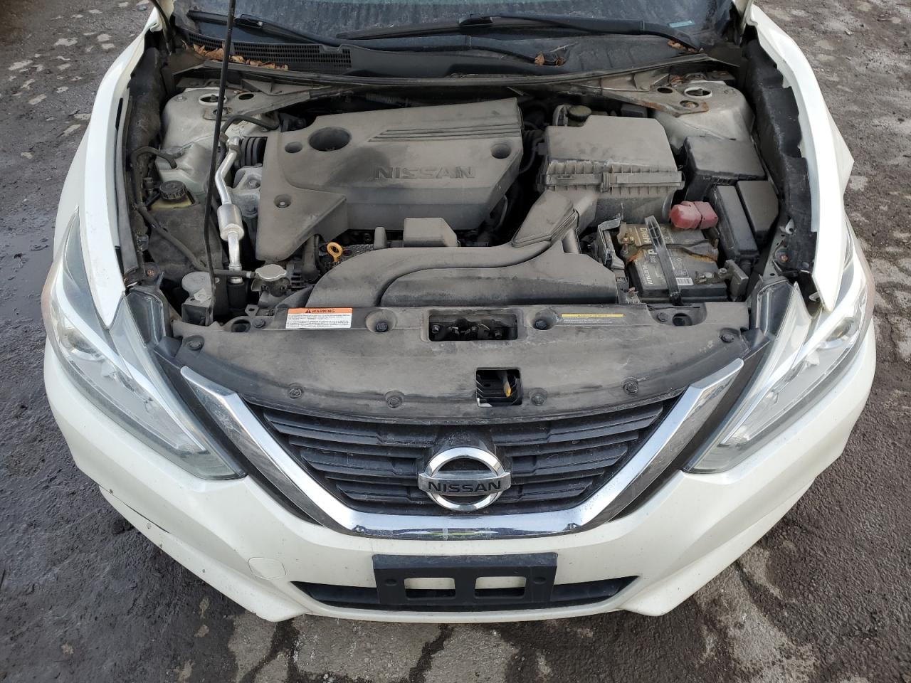 2017 Nissan Altima VIN 1N4AL3AP5HC135256 Copart auction photo, front end / side damage thumbnail 11