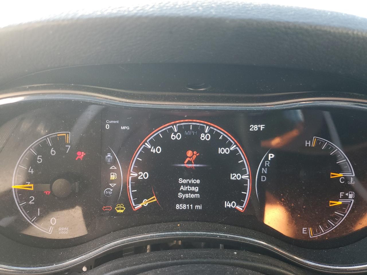 2019 Jeep Grand Cherokee VIN 1C4RJFBG9KC588189 Copart auction photo, front end / minor dent/scratches damage thumbnail 9