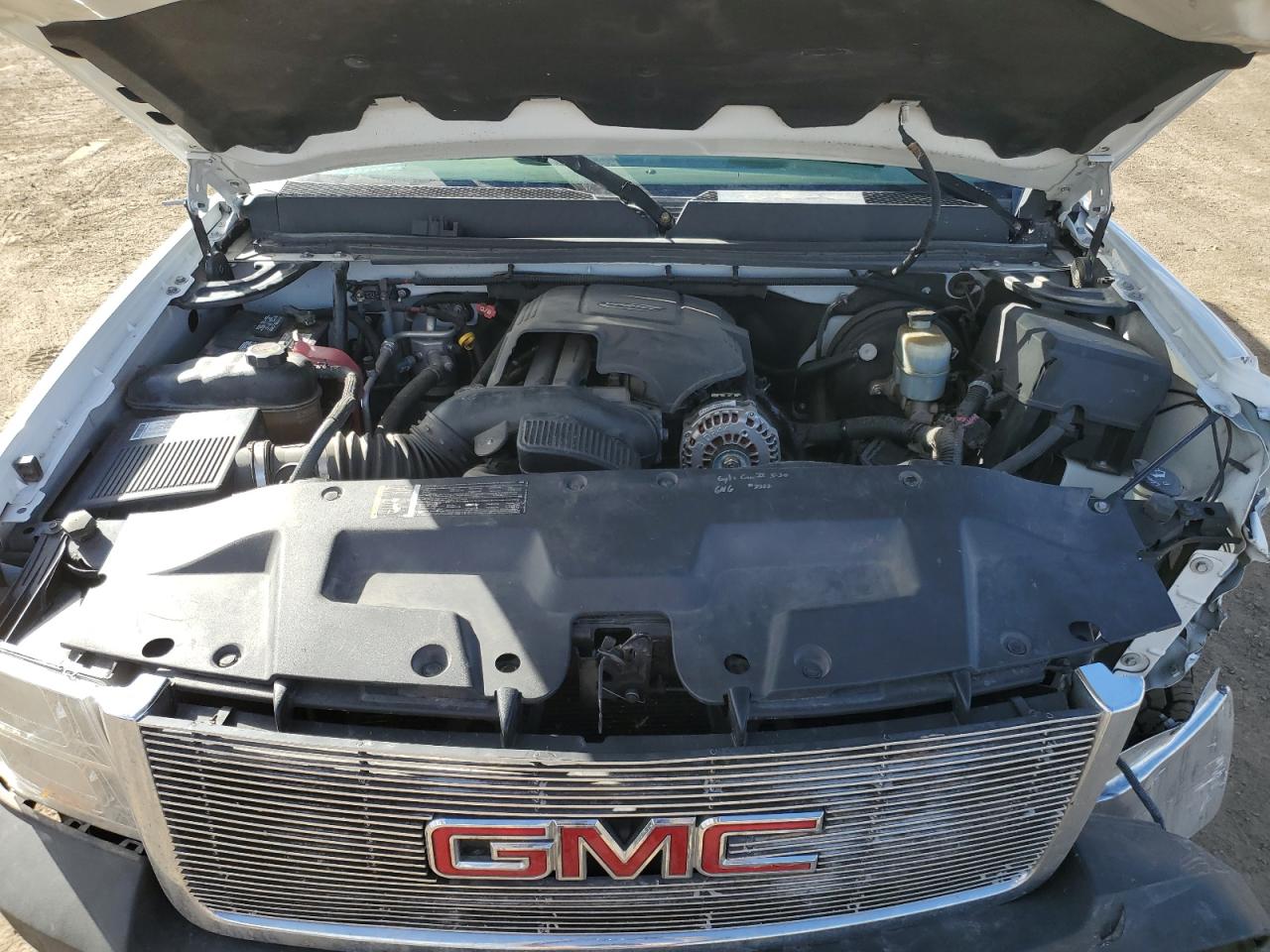 2007 GMC Sierra VIN 2GTEC13CX71579389 Copart auction photo, all over / mechanical damage thumbnail 11