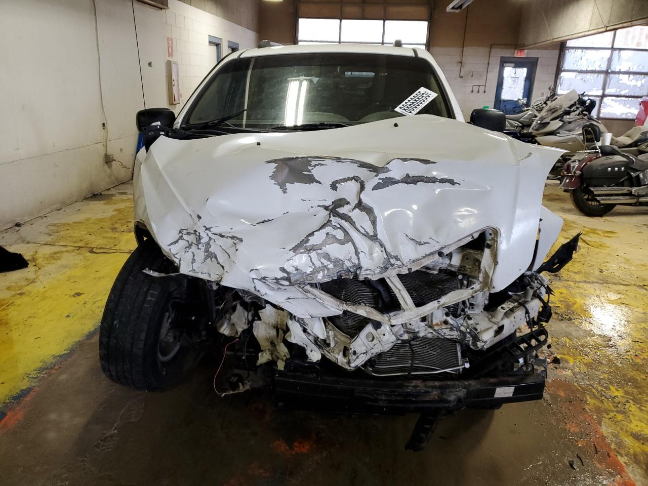 2008 KIA Sorento VIN KNDJC735685807858 Copart auction photo, front end / minor dent/scratches damage thumbnail 5