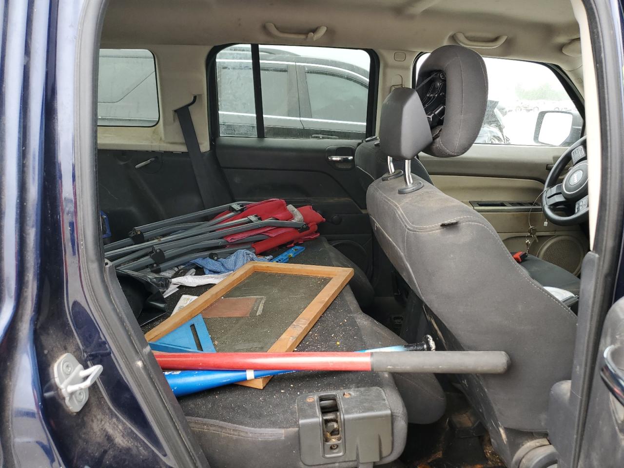 2014 Jeep Liberty (Patriot) VIN 1C4NJPBB0ED531256 Copart auction photo, biohazard/chemical damage thumbnail 11