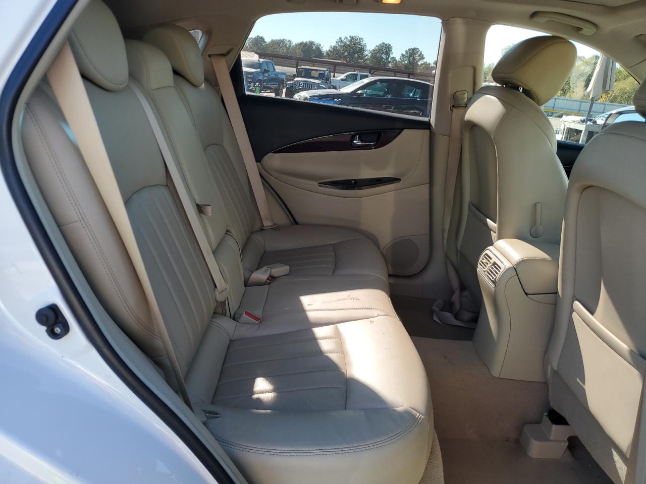 2016 Infiniti QX50 VIN JN1BJ0RP1GM230528 Copart auction photo, front end / minor dent/scratches damage thumbnail 11