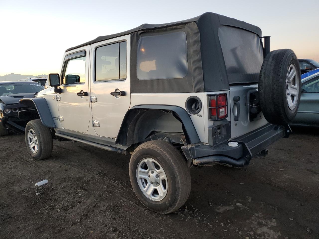 2009 Jeep Wrangler VIN 1J4GA69199L711440 Copart auction photo, hail damage thumbnail 2