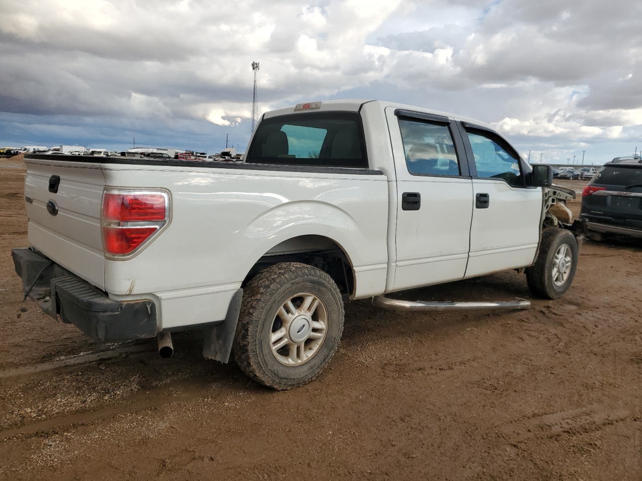2010 Ford F-150 VIN 1FTEW1CW6AFB85891 Copart auction photo, front end / minor dent/scratches damage thumbnail 3