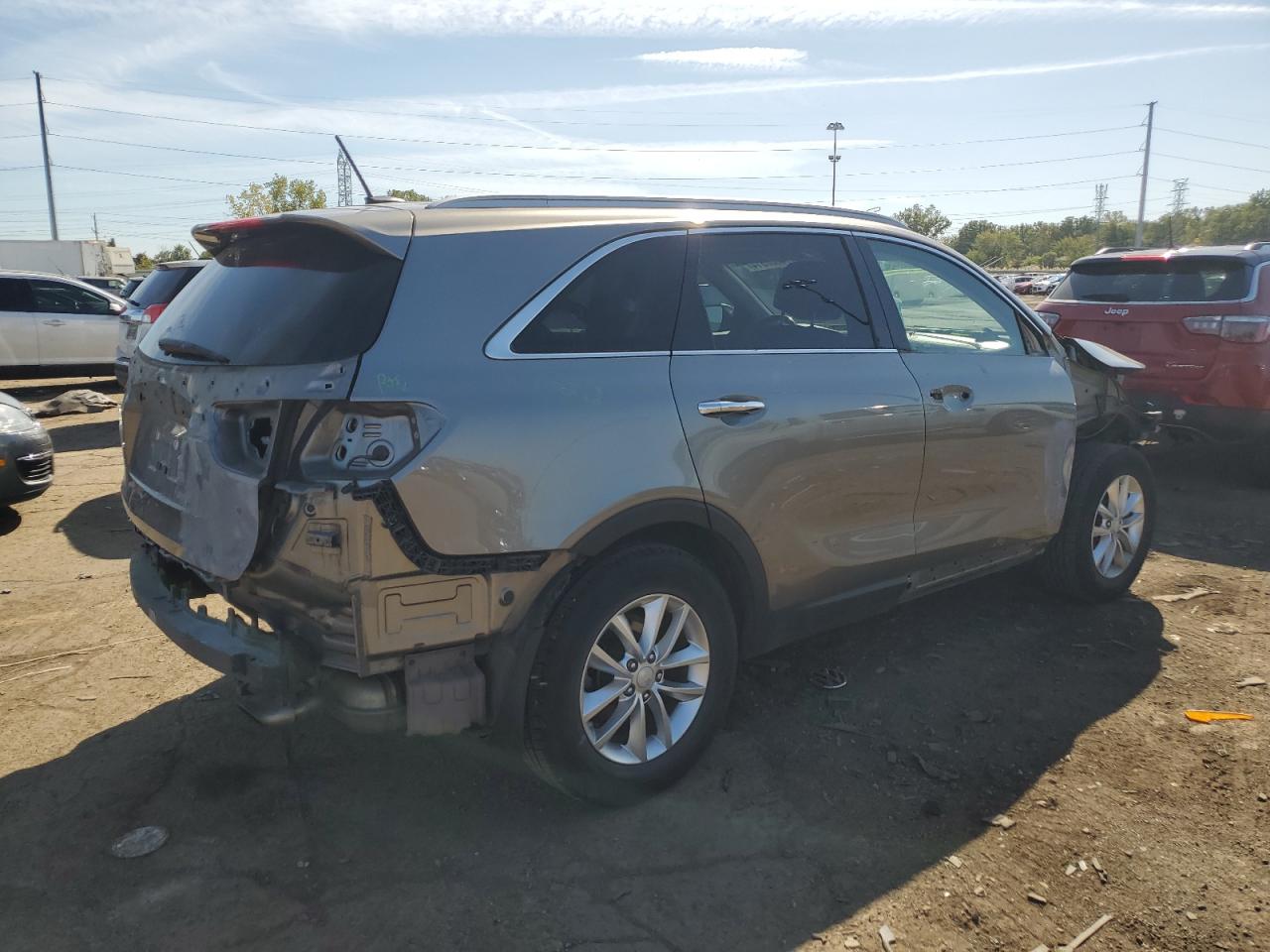2017 KIA Sorento VIN 5XYPG4A35HG203305 Copart auction photo, front end / rear end damage thumbnail 3